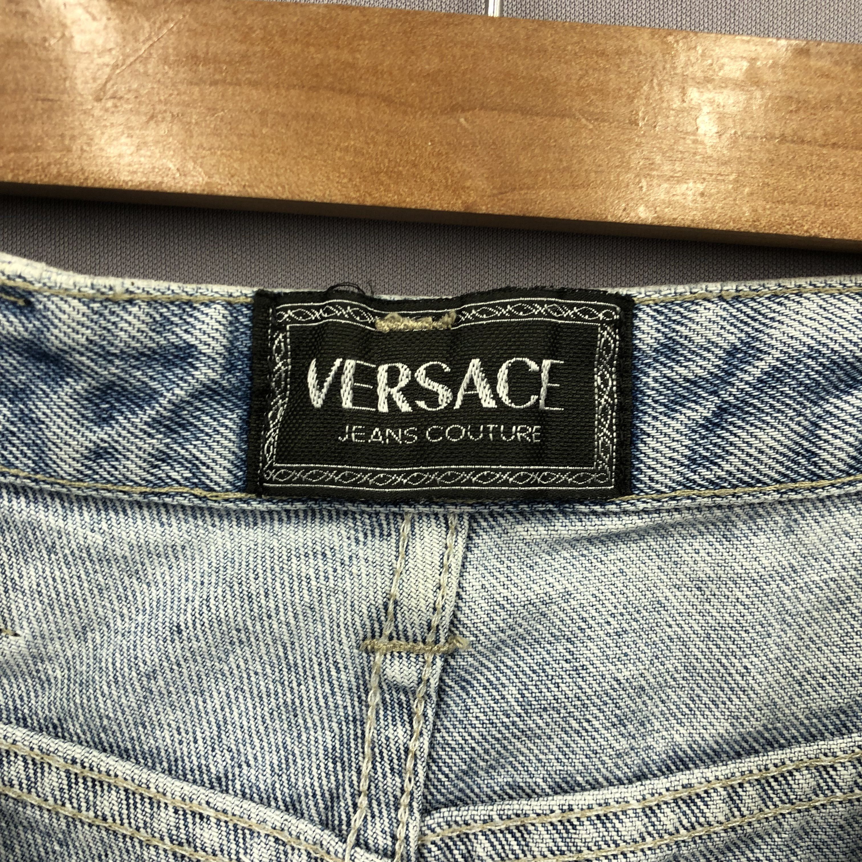 Versace Vintage 90s Versace Jeans Versace Medusa Light Wash Denim Size 26" / US 2 / IT 38 - 10 Thumbnail