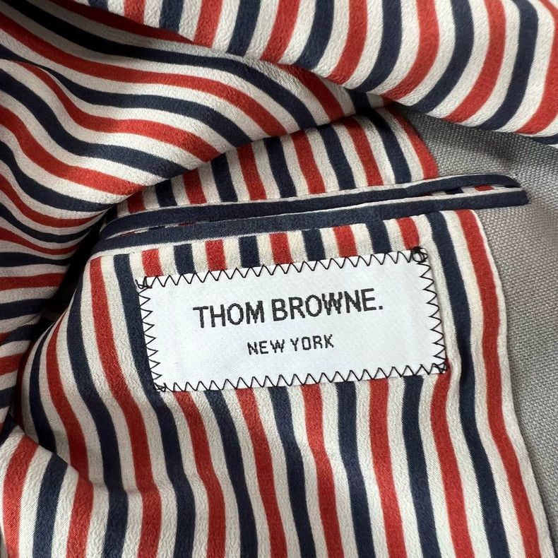 Thom Browne Thom BrowneA gray suit with stripes inside 2503-Nextarrow Size 40R - 7 Thumbnail