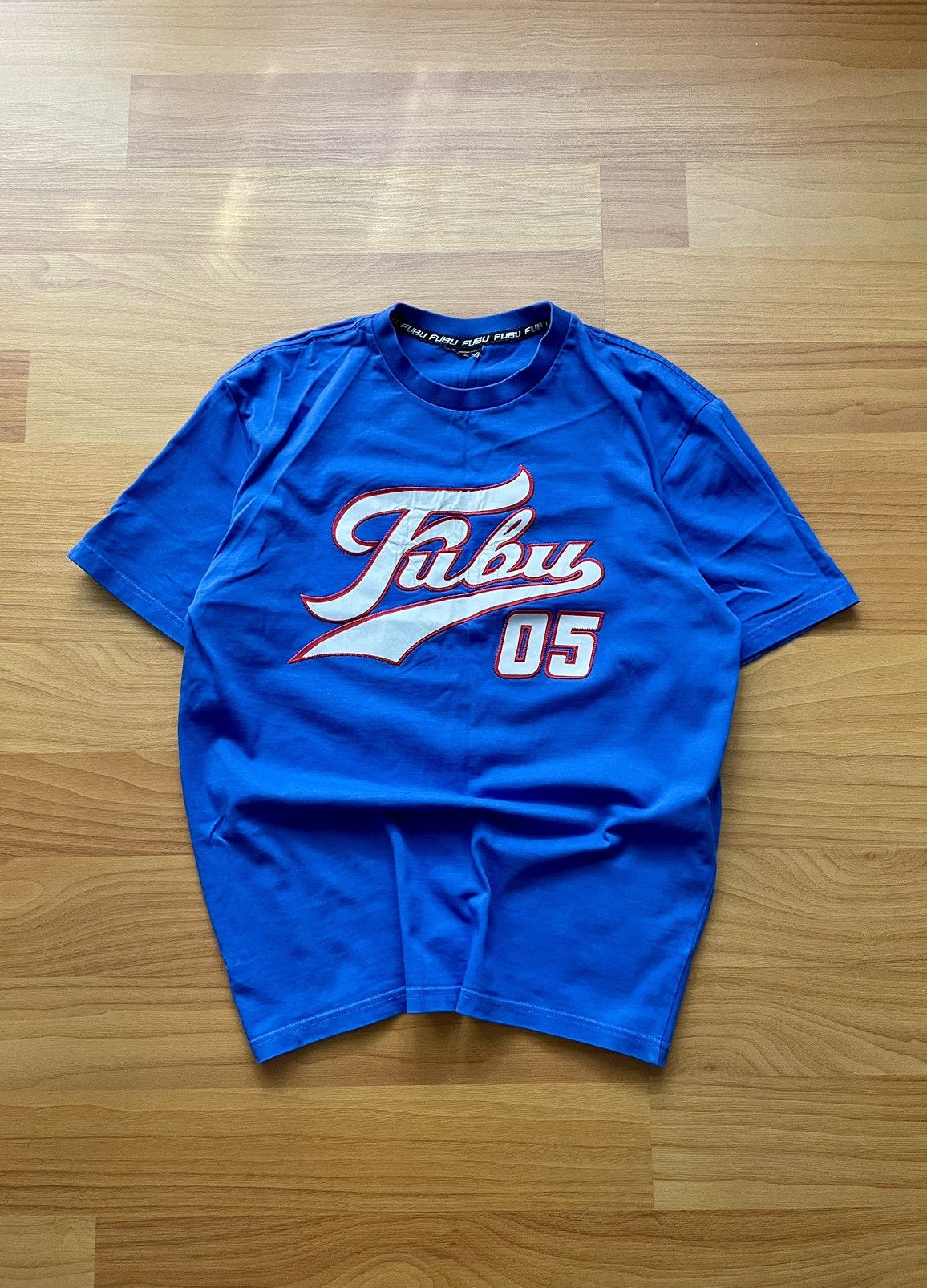 Fubu Vintage Fubu 05 Centre Logo Rap T-shirt Size US L / EU 52-54 / 3 - 1 Thumbnail