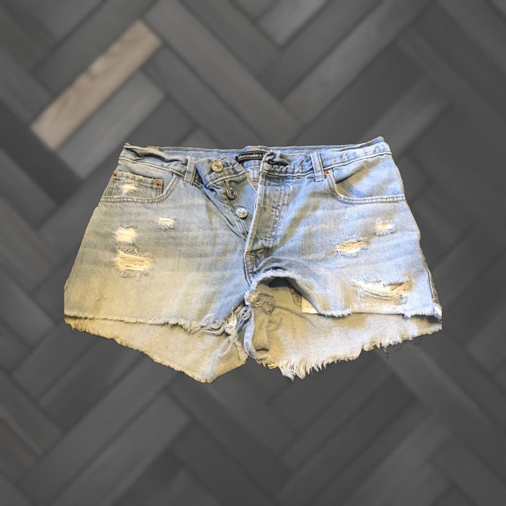 Abercrombie & Fitch Abercrombie & Fitch Jeans Shorts Womens Cut-Off Low Rise 2 26 Blue Cotton Denim Distressed Flat Front Zip Inseam 2" Regular 26" Waist 2" Inseam Size 26" / US 2 / IT 38 - 1 Thumbnail