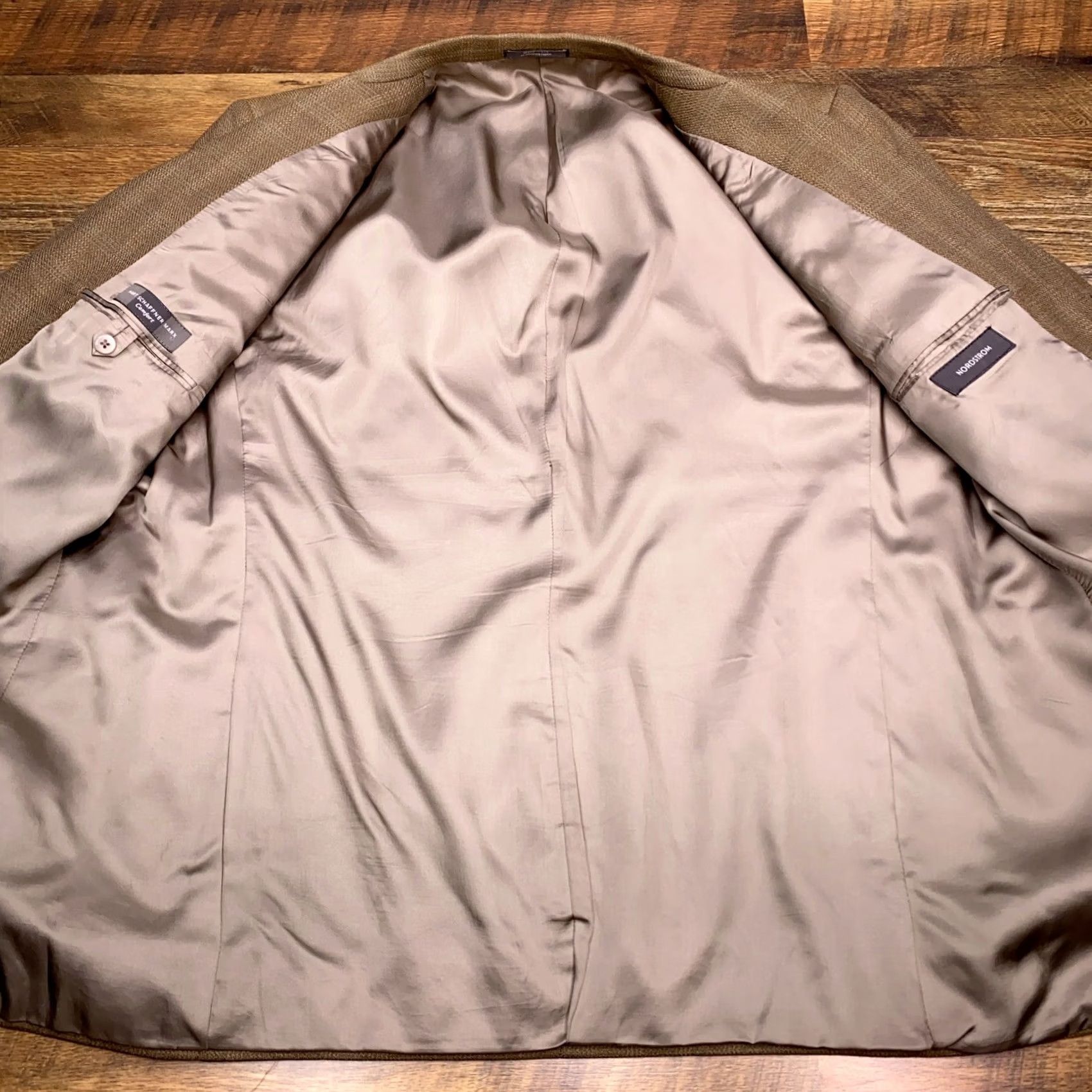 Hart Schaffner Marx Hart Schaffner Marx Blazer Adult 42R Brown Wool Silk USA Size 42R - 3 Thumbnail