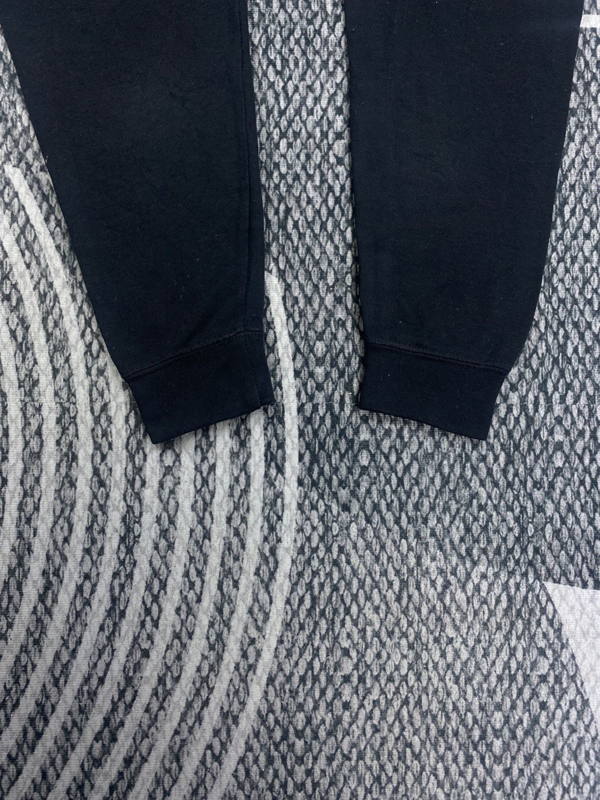 Kansai Yamamoto Vintage Kansai Jeans Black Embroidered Longsleeve Sweatshirt Size US M / EU 48-50 / 2 - 5 Thumbnail