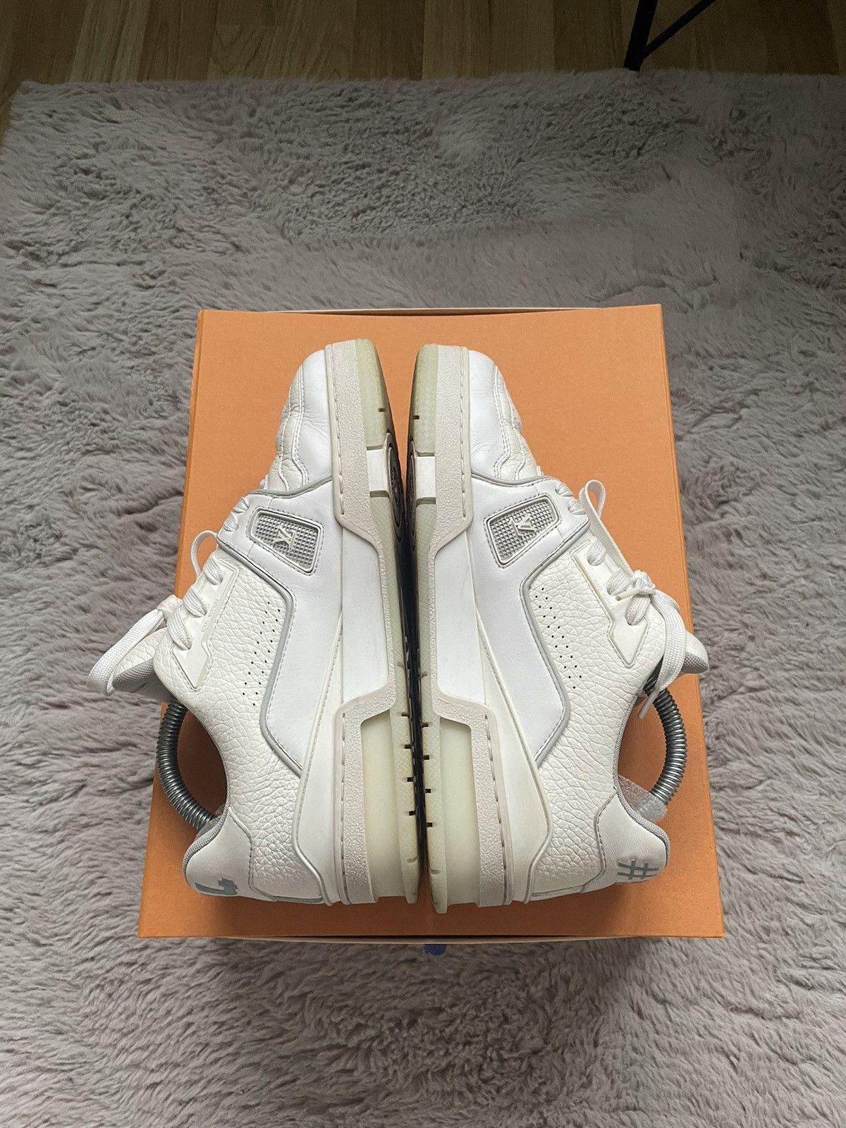 Louis Vuitton Louis Vuitton Trainer Sneaker LV5 Size US 5 / EU 37 - 5 Thumbnail