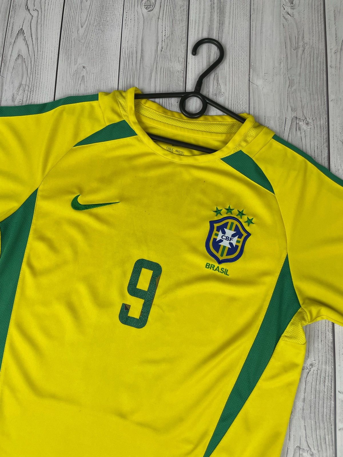 Vintage Vintage Brazil Ronaldo tee 9 jersey Brasil size M Size US M / EU 48-50 / 2 - 3 Thumbnail