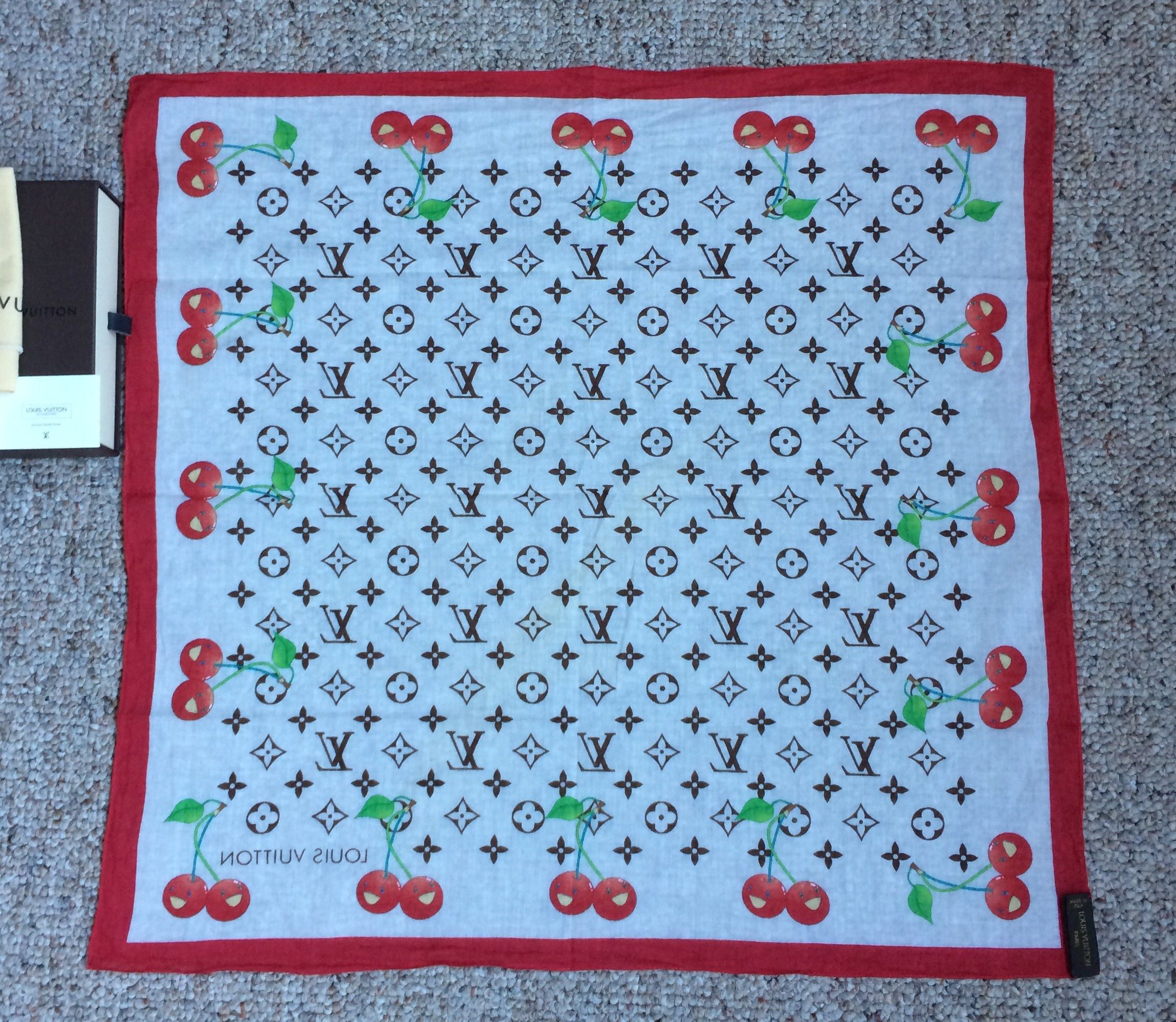 Louis Vuitton × Takashi Murakami S/S 2005 Louis Vuitton Murakami Cherries Monogram Scarf Size ONE SIZE - 5 Thumbnail