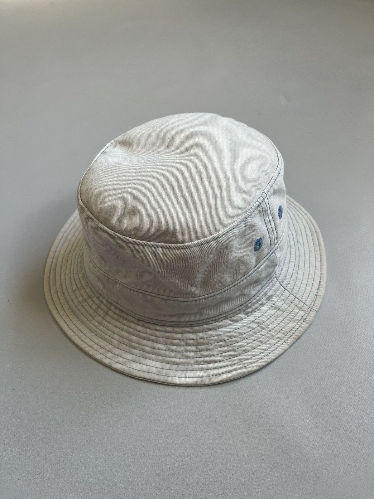 Nike Vintage 90s Nike Logo White Bucket Hat Size ONE SIZE - 4 Thumbnail