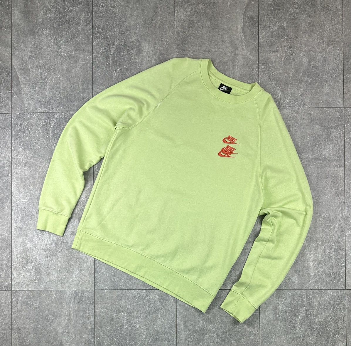 Nike Nike World Tour NSW Overprint Logo Sweatshirt Size US L / EU 52-54 / 3 - 2 Thumbnail