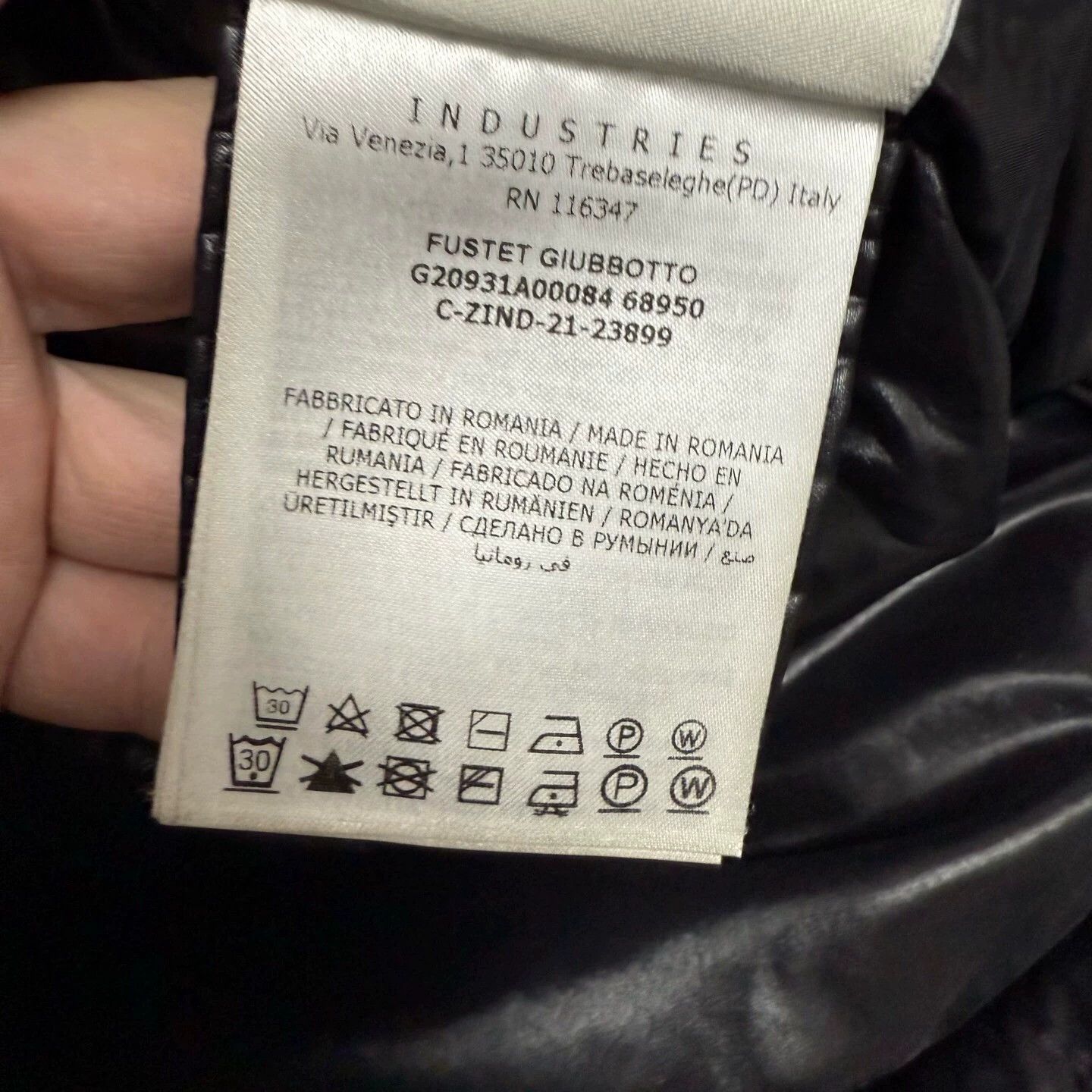 Moncler Moncler Fustet Shiny Black Down Coat 1 99 New Size XS / US 0-2 / IT 36-38 - 4 Thumbnail