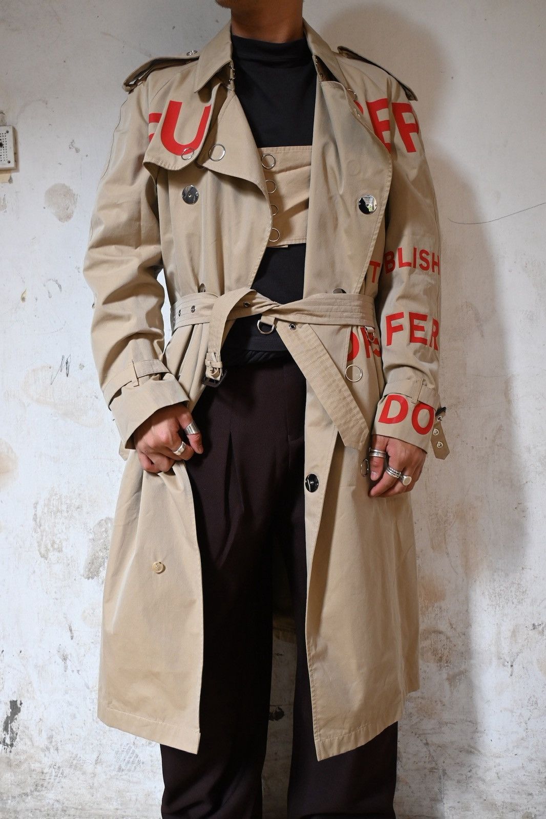 Burberry Burberry SS19 by R. Tisci horseferry garbadine trench coat Size US M / EU 48-50 / 2 - 4 Thumbnail