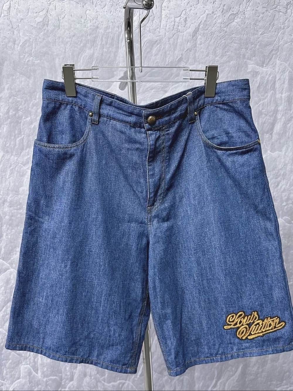 Louis Vuitton Louis Vuitton Embroidered Logo Denim Shorts Size 33 Size US 33 - 1 Thumbnail