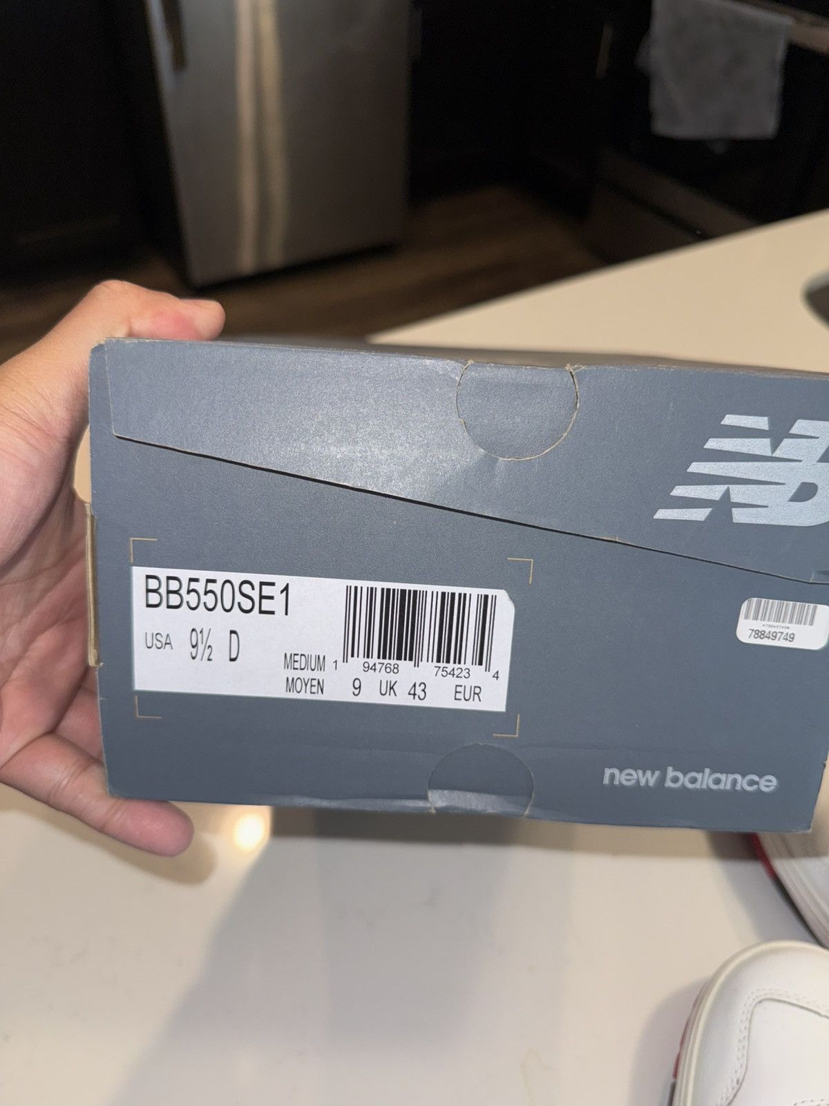 New Balance New Balance White/Red BB550-Style Sneakers size 9.5 Size US 9.5 / EU 42-43 - 7 Thumbnail