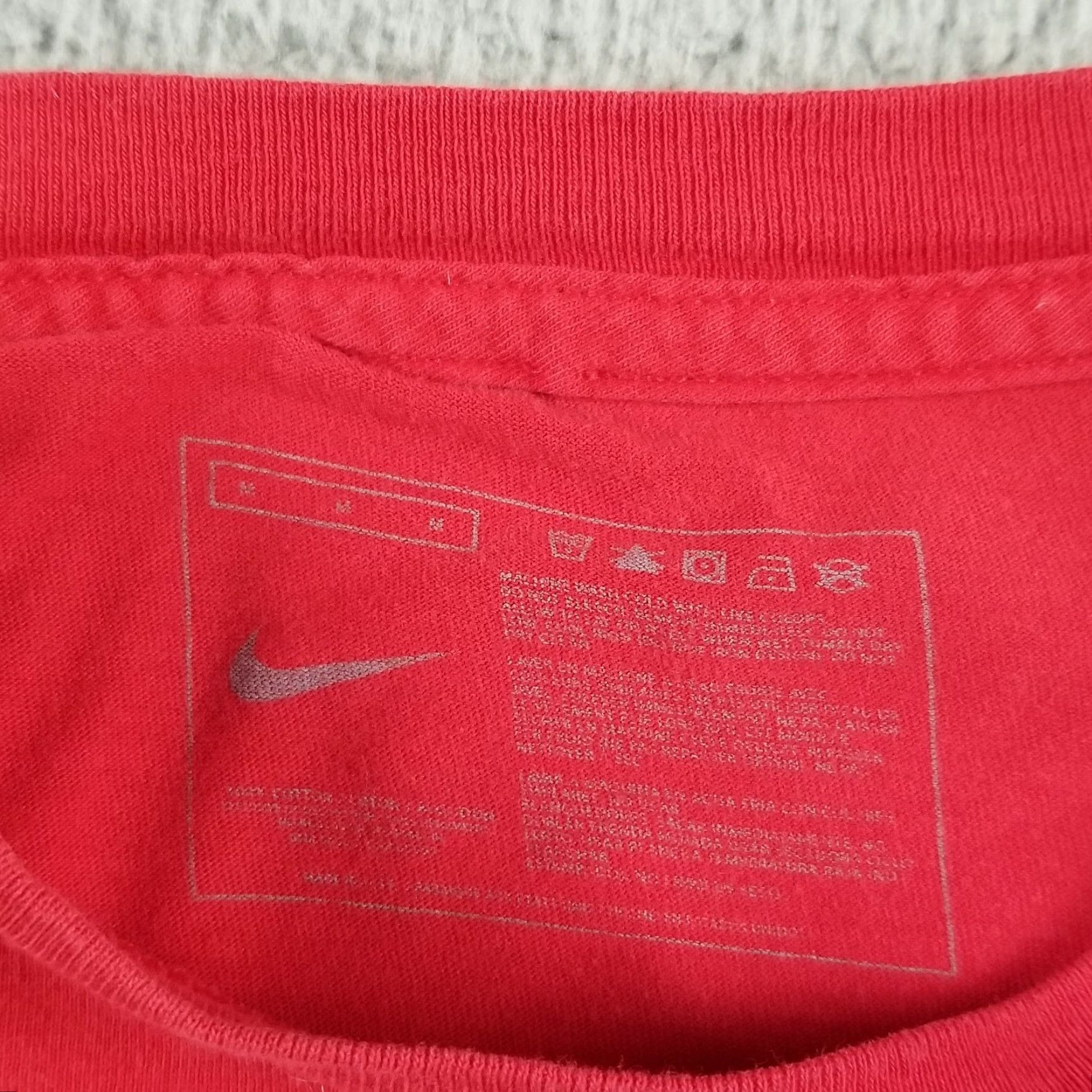 Nike VINTAGE Nike T-Shirt Men Medium Red Embroidered Swoosh Y2K Sports 2000s Size US M / EU 48-50 / 2 - 3 Thumbnail