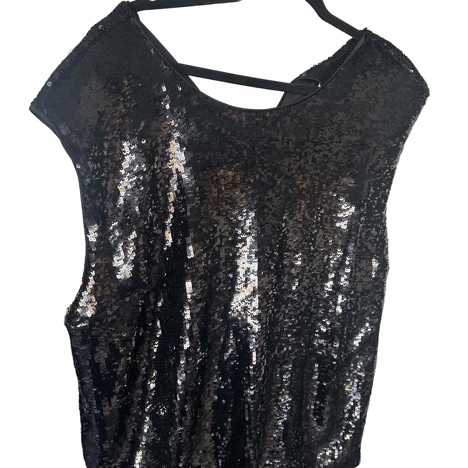 Designer Stunning Black Sequin Top - Sparkling Chic Size XXL / US 16-18 / IT 52-54 - 1 Preview