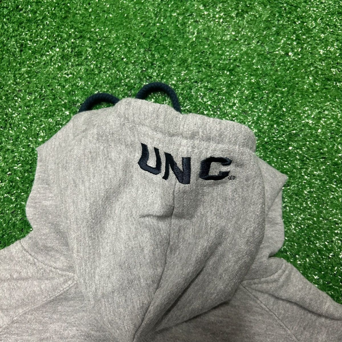Champion Men’s Size Small Small Grey Champion UNC Sweatshirt Size US S / EU 44-46 / 1 - 2 Thumbnail