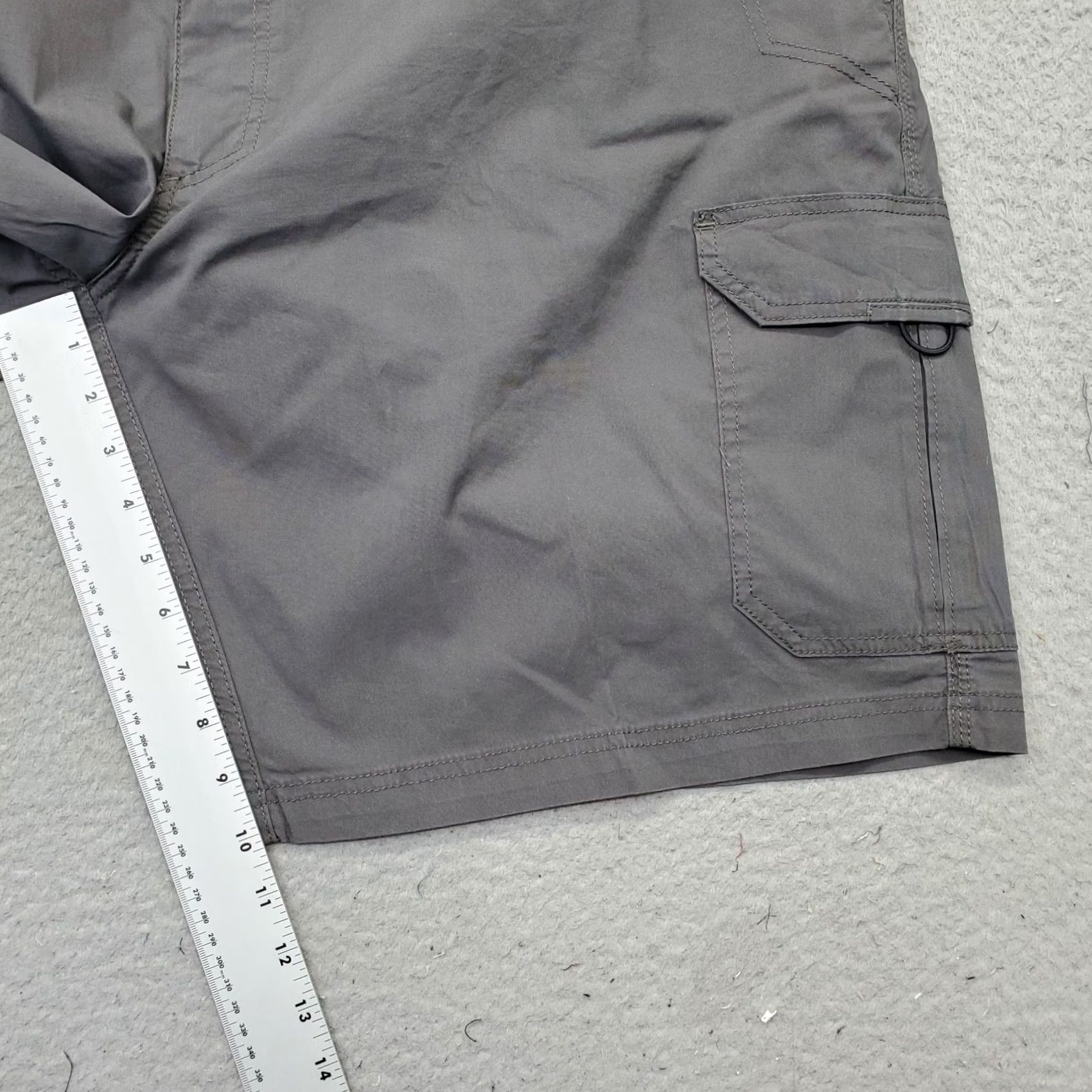 Lee Lee Mens Cargo Shorts 50 Gray Extreme Motion Relaxed Fit Waistband Cotton Cotton Cargo Pocket 10.25 Inseam 23.25 Inseam 24.25 Waist Size US 34 / EU 50 - 4 Thumbnail