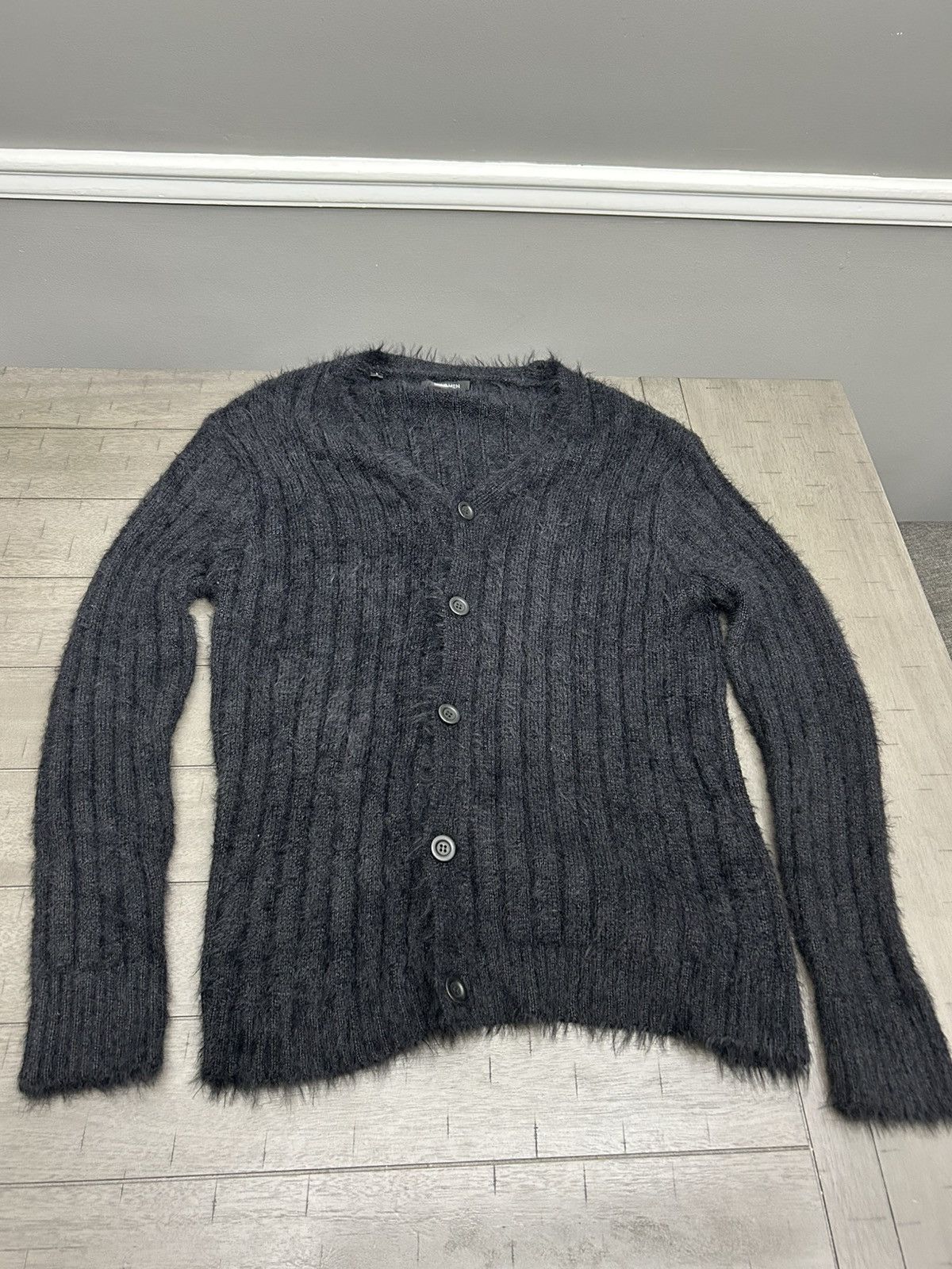 Fashion Nova Men’s Elongated Fuzzy Cardigan Sweater Size US S / EU 44-46 / 1 - 1 Thumbnail