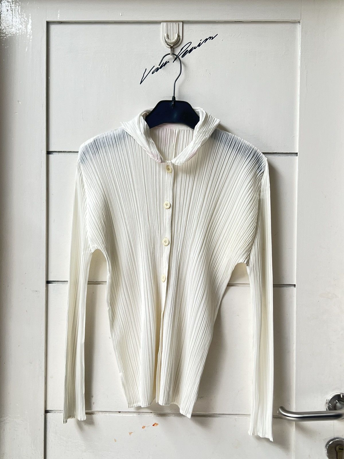 Pleats Please Issey Miyake ISSEY MIYAKE PLEATS PLEASE White Shirt Size US S / EU 44-46 / 1 - 1 Thumbnail