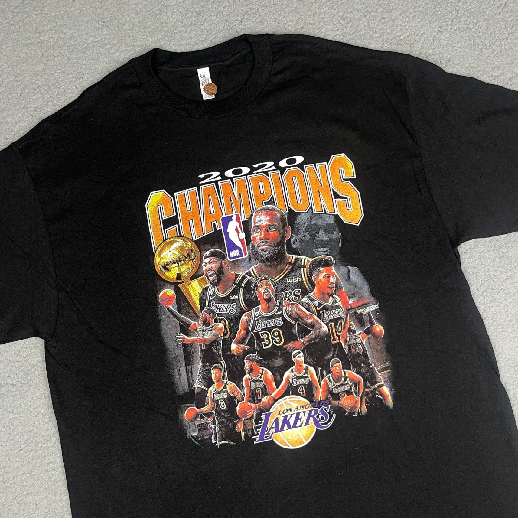 NBA Lakers Championship Tshirt Adult XL Black Lebron AD 2020 NBA Finals Champions Tshirt** Size US XL / EU 56 / 4 - 5 Thumbnail