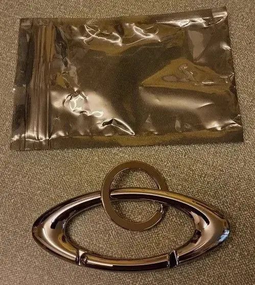 Japanese Brand Hitomi x Maezo Y2k Silver Keychain Essential Icon Carabiner Size ONE SIZE - 6 Thumbnail