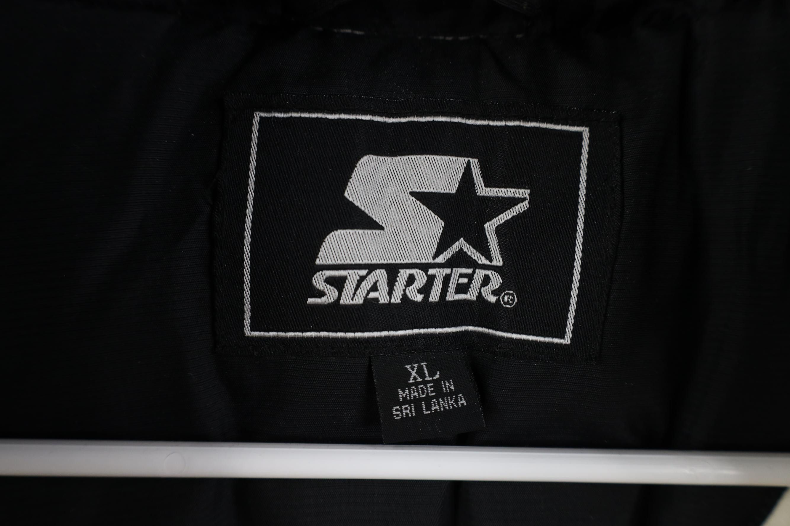 Starter Vintage 90s Starter Raiders Hooded Puffer Jacket Black Size US XL / EU 56 / 4 - 11 Thumbnail