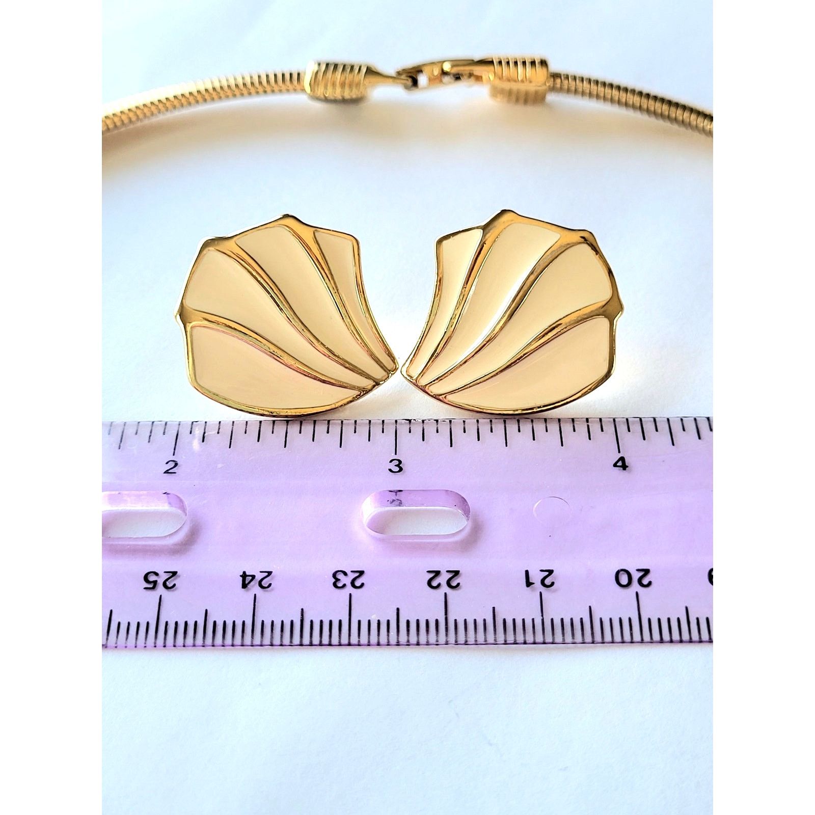 & Other Stories Vintage Glamour: Signed Trifari Set Gold Cream Enamel MCM Size ONE SIZE - 3 Thumbnail