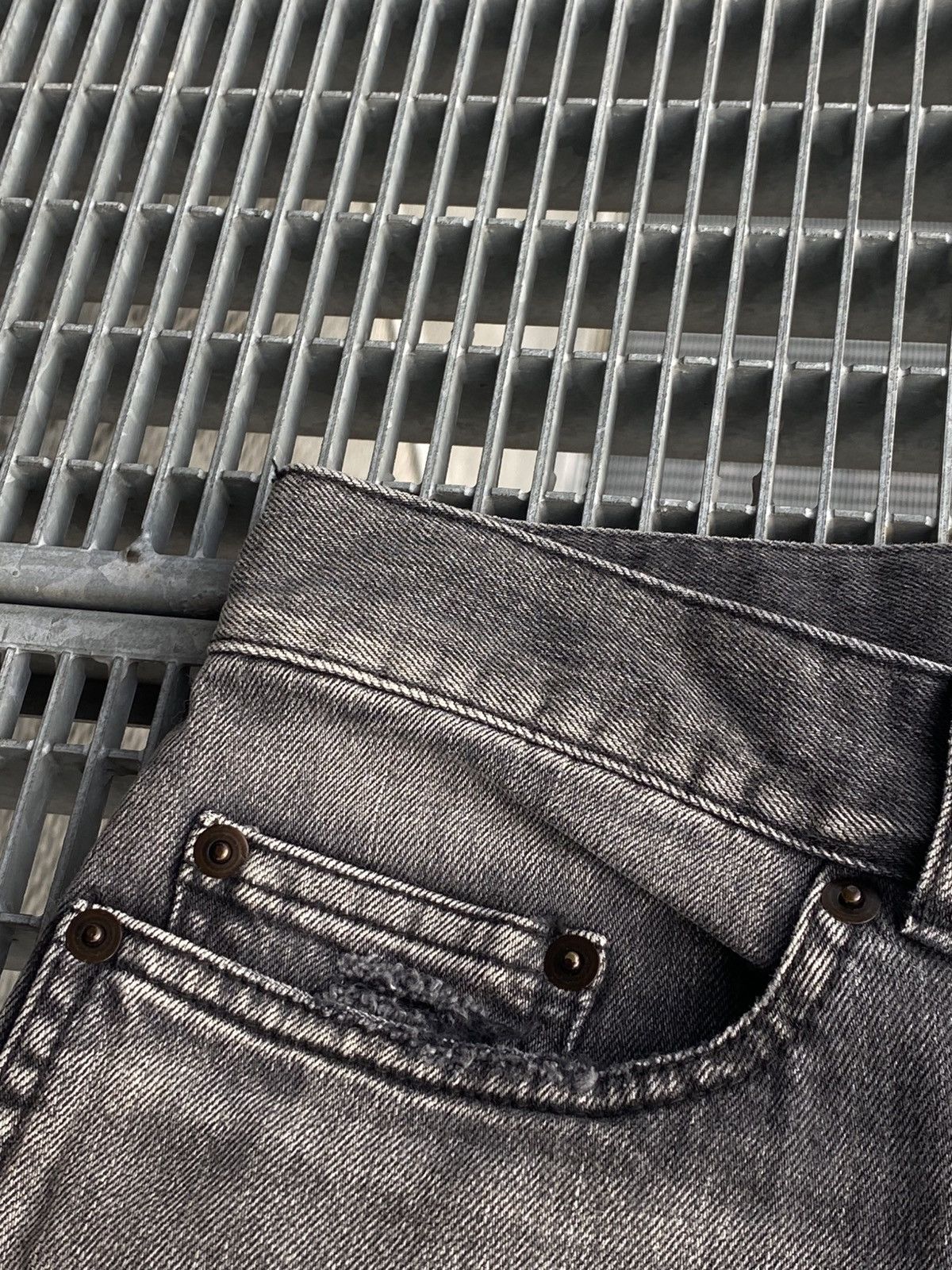 Saint Laurent Paris Saint Laurent Washed Hedi Slimane Jeans Made In Japan Size US 30 / EU 46 - 8 Thumbnail