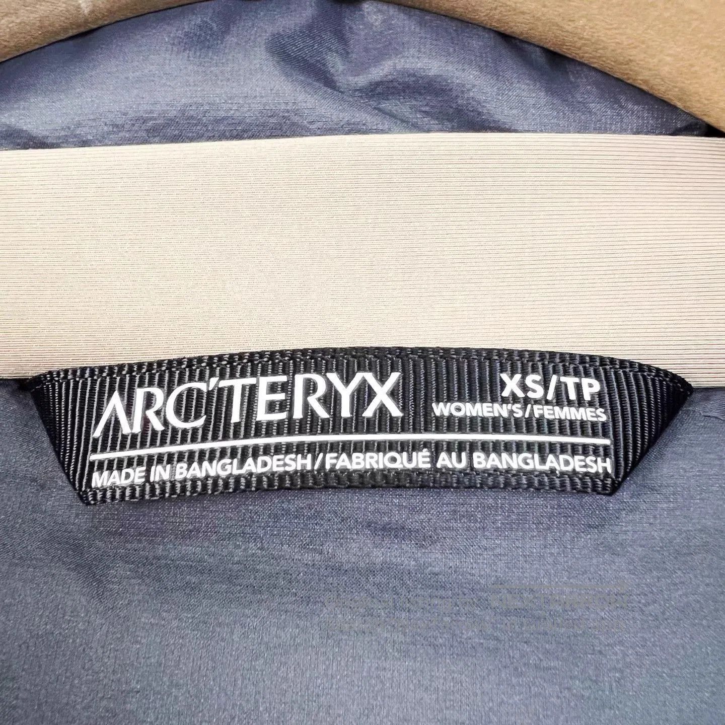 Arc'teryx Beige Hooded Light Jacket - Size XS. Size US XS / EU 42 / 0 - 6 Thumbnail