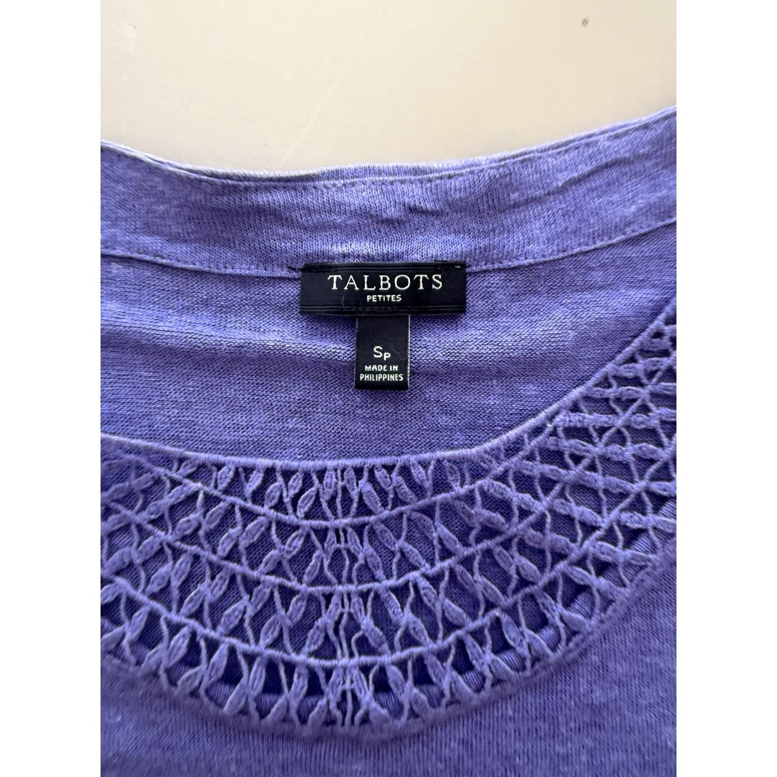 Talbots Talbots Shirt Womens Petite Small Purple Short Sleeve Smocking Top Linen Casual T-Shirt Size S / US 4 / IT 40 - 4 Thumbnail
