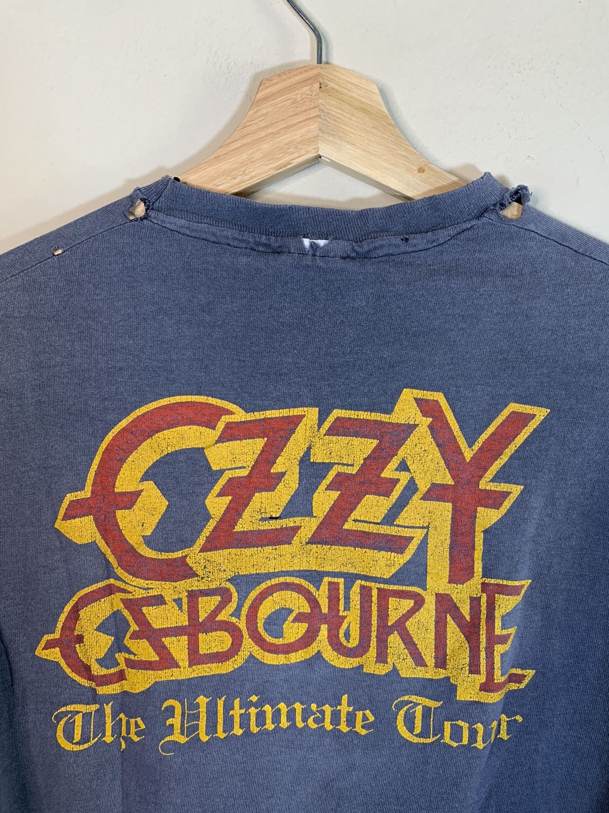 Band Tees × Vintage *RARE* Vintage 1986 The Ultimate Ozzy Osbourne Tour T-Shirt Size US XS / EU 42 / 0 - 4 Thumbnail
