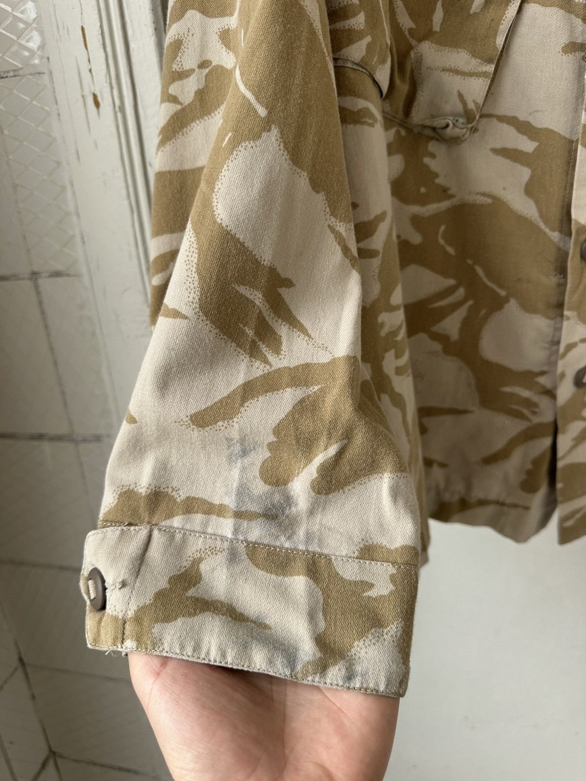 Vintage Vintage British NATO Tropical Combat Camo Jacket Size US XL / EU 56 / 4 - 8 Thumbnail