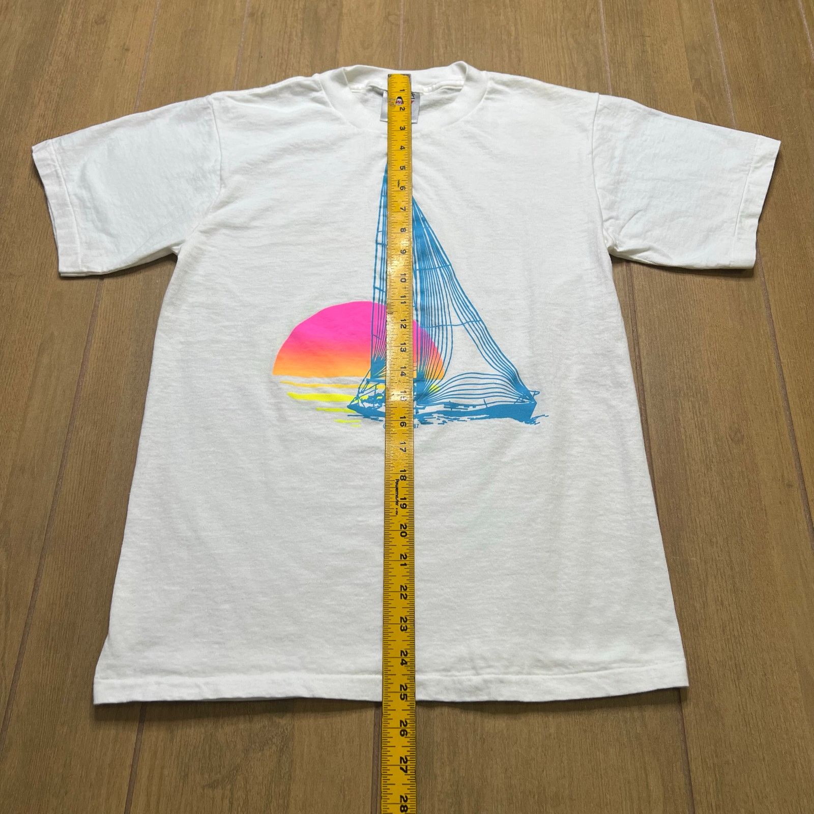 Vintage vintage 90s t-shirt sailboat and sunset Beach" Men Sz M Size US M / EU 48-50 / 2 - 5 Thumbnail