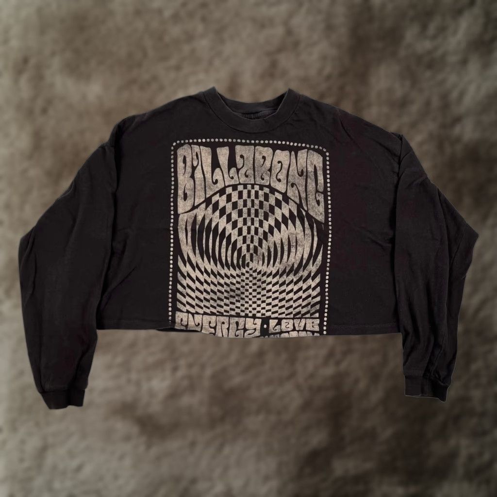 Billabong **Psychedelic Love Billabong Womens XS Cropped Long Sleeve T-Shirt** User: **Psychedelic Love Billabong Womens XS Cropped Long Sleeve T-Shirt** Size XS / US 0-2 / IT 36-38 - 1 Thumbnail