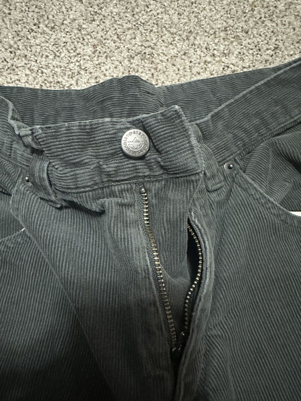 Patagonia Patagonia Corduroy Pants Size US 30 / EU 46 - 4 Thumbnail