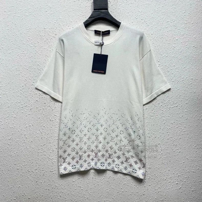 Louis Vuitton Louis Vuitton Gradient Logo Short Sleeve. Size US S / EU 44-46 / 1 - 1 Thumbnail