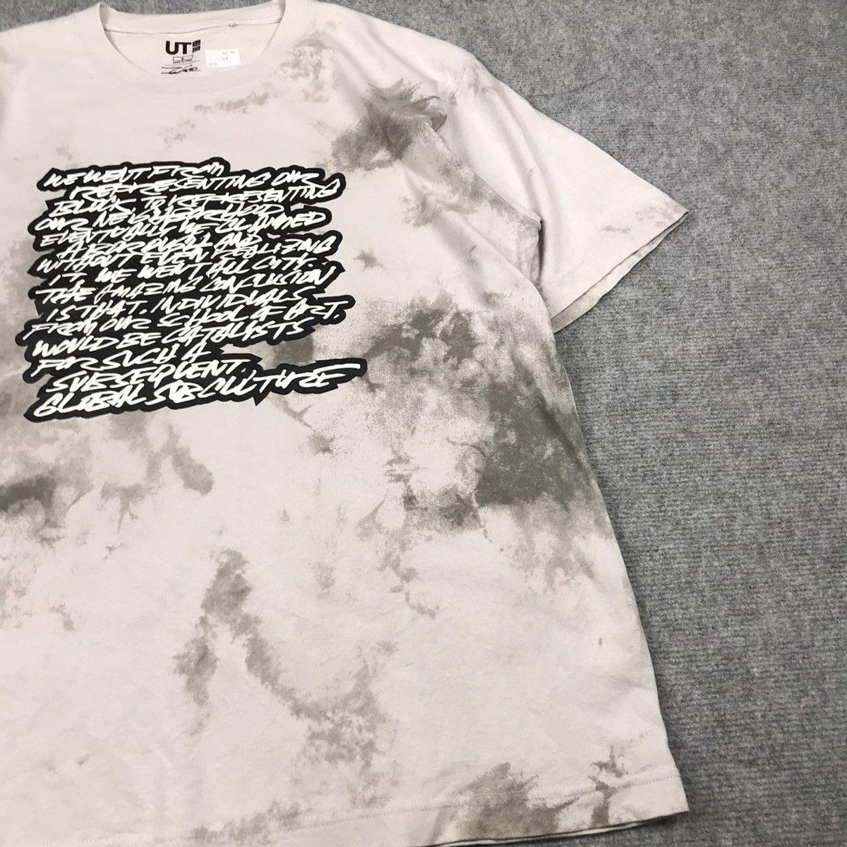 Futura FATURA X UNIQLO TSHIRT Size US L / EU 52-54 / 3 - 3 Thumbnail