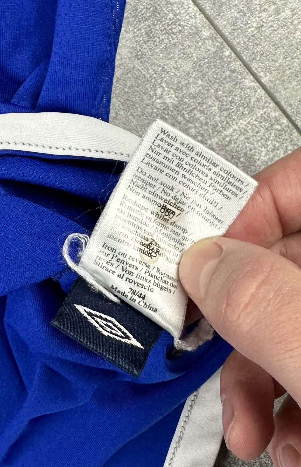 Umbro Umbro Everton FC #10 Ferguson 2004/05 Home Soccer Jersey Size US XL / EU 56 / 4 - 13 Thumbnail