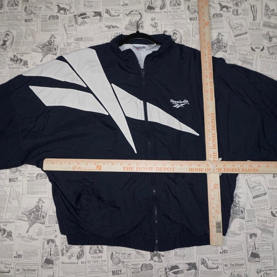 Reebok Vintage / Y2K Reebok big logo zip-up lightweight windbreaker Size US M / EU 48-50 / 2 - 4 Thumbnail