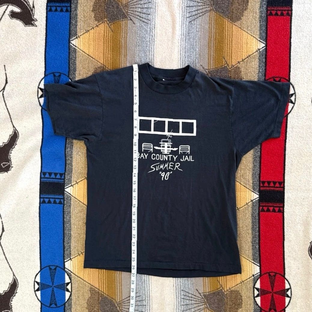 Vintage VINTAGE Bay County Jail Summer 1990 T-Shirt Size M Single Stitch Funny Shirt Mens Black 90s Size US M / EU 48-50 / 2 - 7 Thumbnail