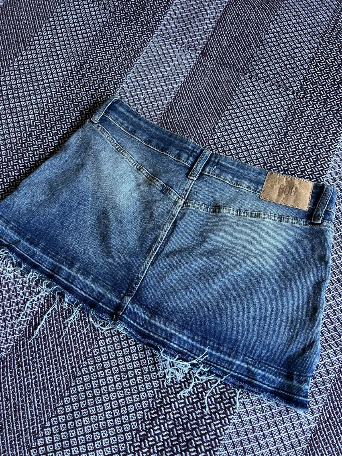 Bdg Vintage BDG Mini Skirt Distressed Faded Women Streetwear Size 30" / US 8 / IT 44 - 8 Thumbnail