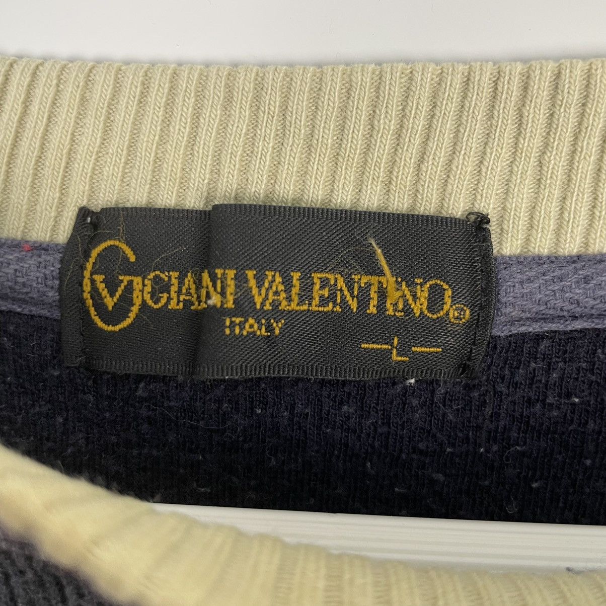 Designer × Vintage Vintage Hoodie/sweater Gianni Valentino sweatshirt - Size US L / EU 52-54 / 3 - 7 Thumbnail
