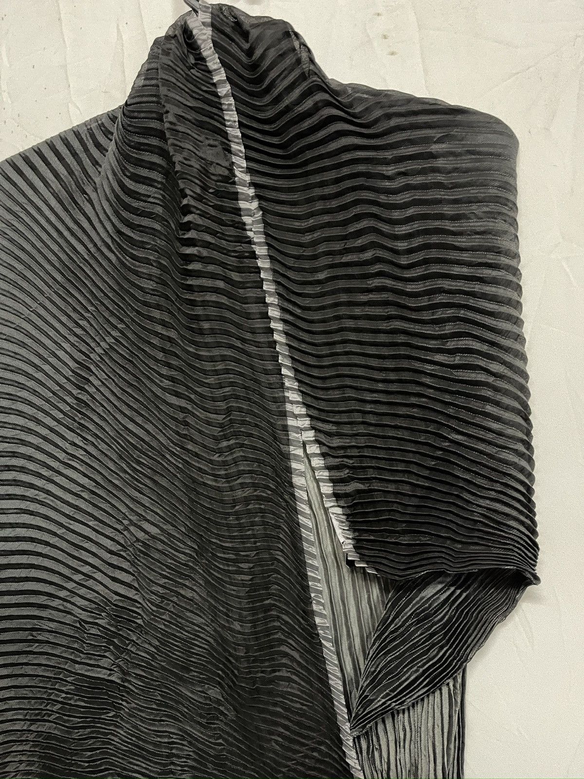 Emporio Armani EMPORIO ARMANI Pleated Stole Scarf Size ONE SIZE - 5 Thumbnail
