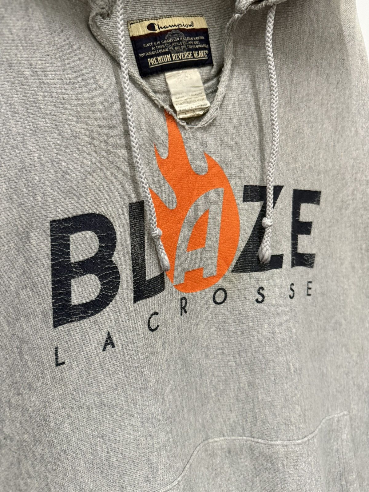 Champion 🔥 Champion BLAZE Lacrosse Reverse Weave Distressed hood - M Size US L / EU 52-54 / 3 - 5 Thumbnail