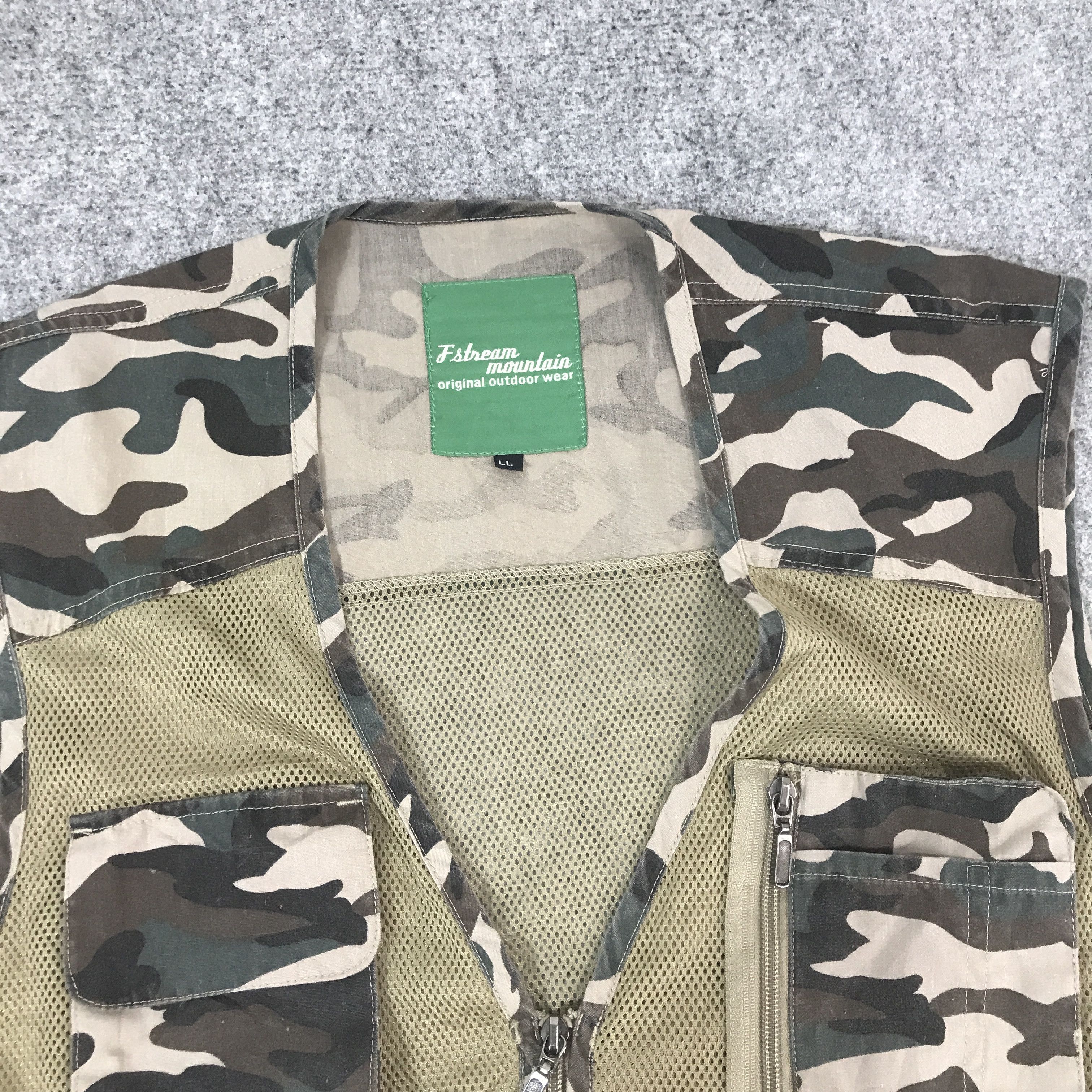 Japanese Brand Mountain Camo Military Vest Jacket Size US L / EU 52-54 / 3 - 6 Thumbnail