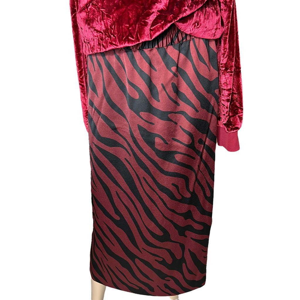 Zara NWT Zara Animal print pencil skirt Maroon Size 28" / US 6 / IT 42 - 8 Thumbnail
