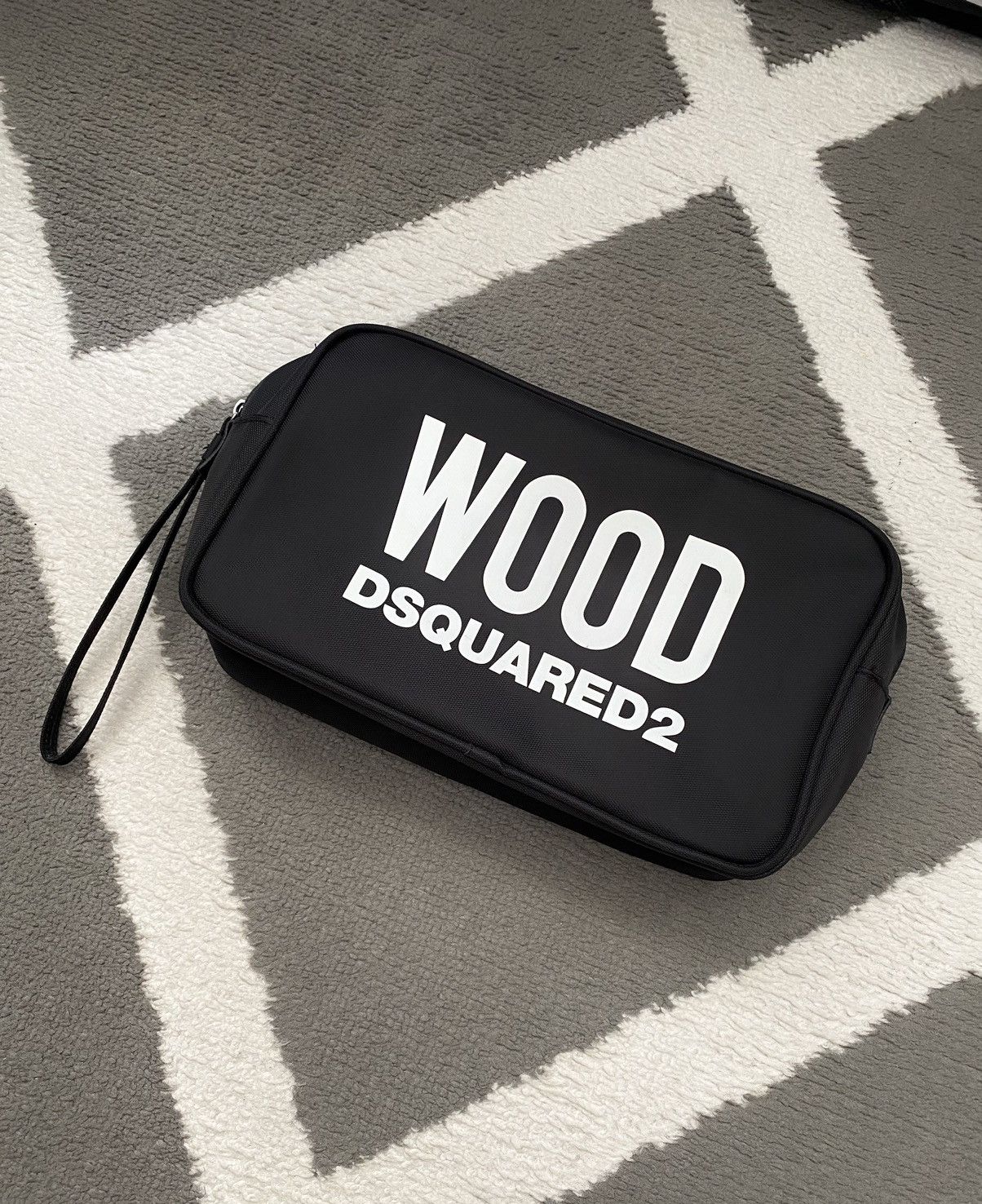 Designer × Dsquared2 Dsquared2 DSQ2 Wood Pouch Toiletry Bag Size ONE SIZE - 1 Thumbnail