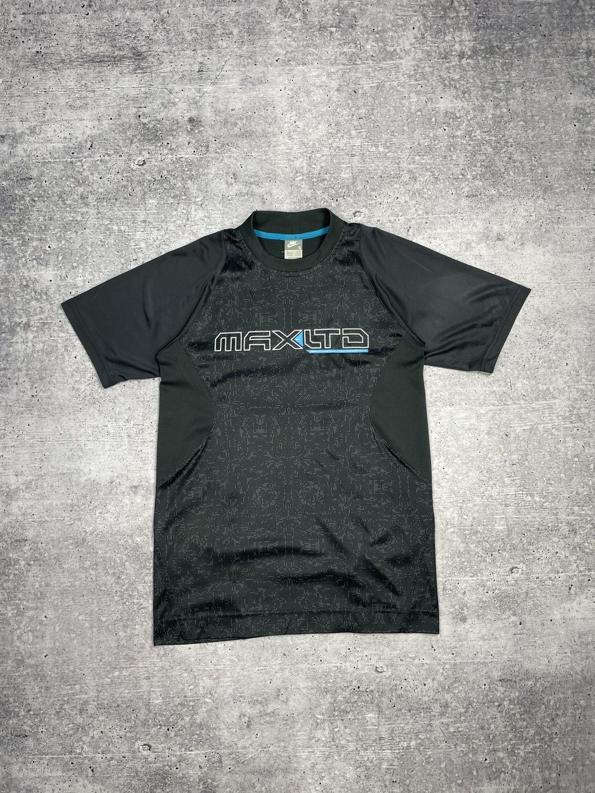 Nike × Vintage Vintage Nike Air LTD Y2K Style Big Logo Central Swoosh Tee Size US S / EU 44-46 / 1 - 1 Thumbnail