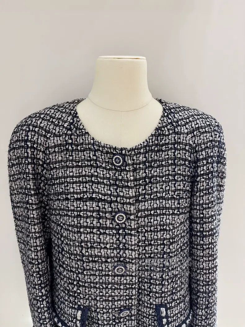 Chanel Chanel 19 Cruise Series Walking Style Small Fragrant Woven Size XXS / US 00 / IT 34 - 3 Thumbnail