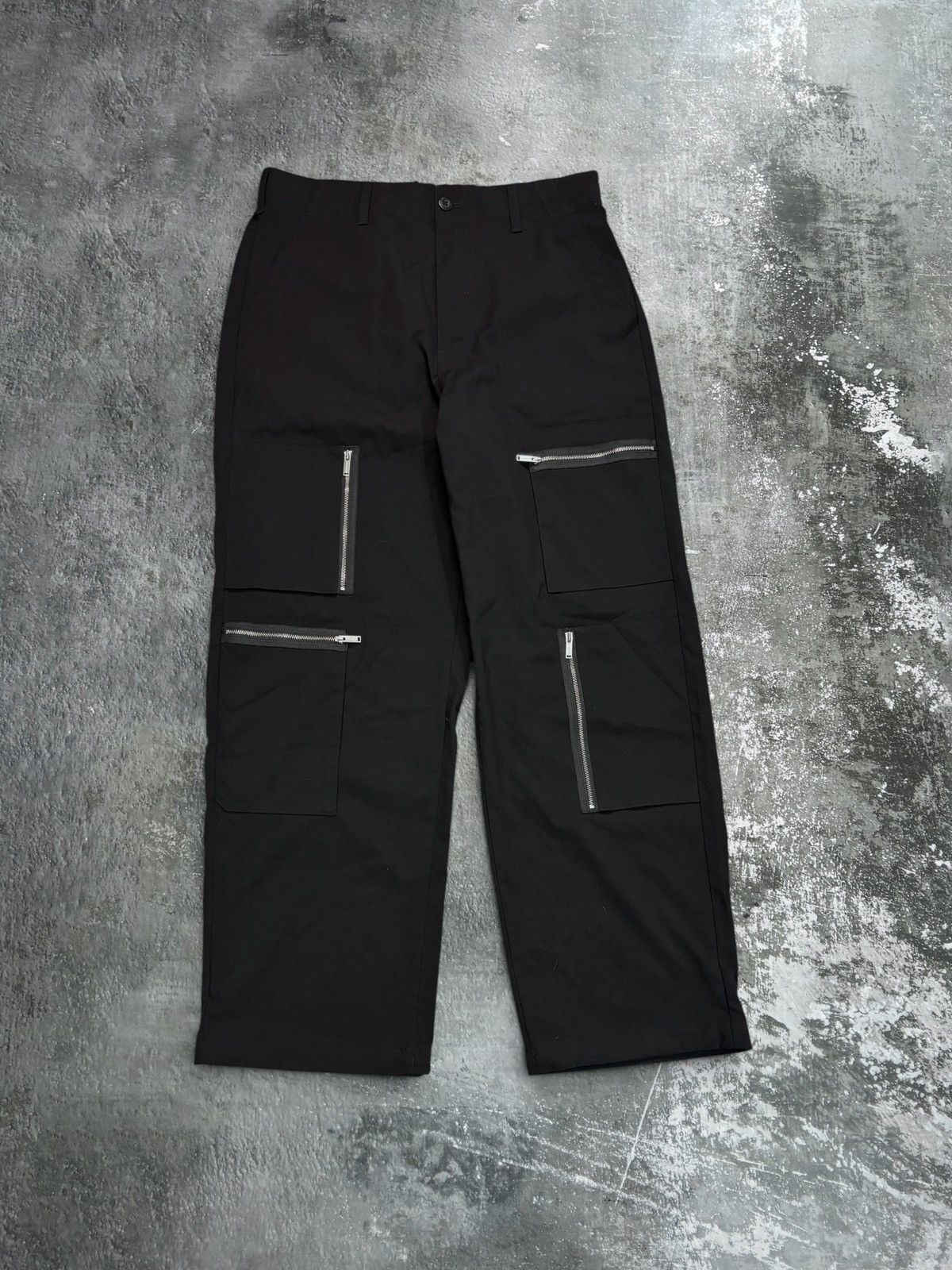 GU × Undercover Undercover x GU Multi Zip Cargo Pants. Size 33 x 29. Japan Size US 33 - 1 Thumbnail