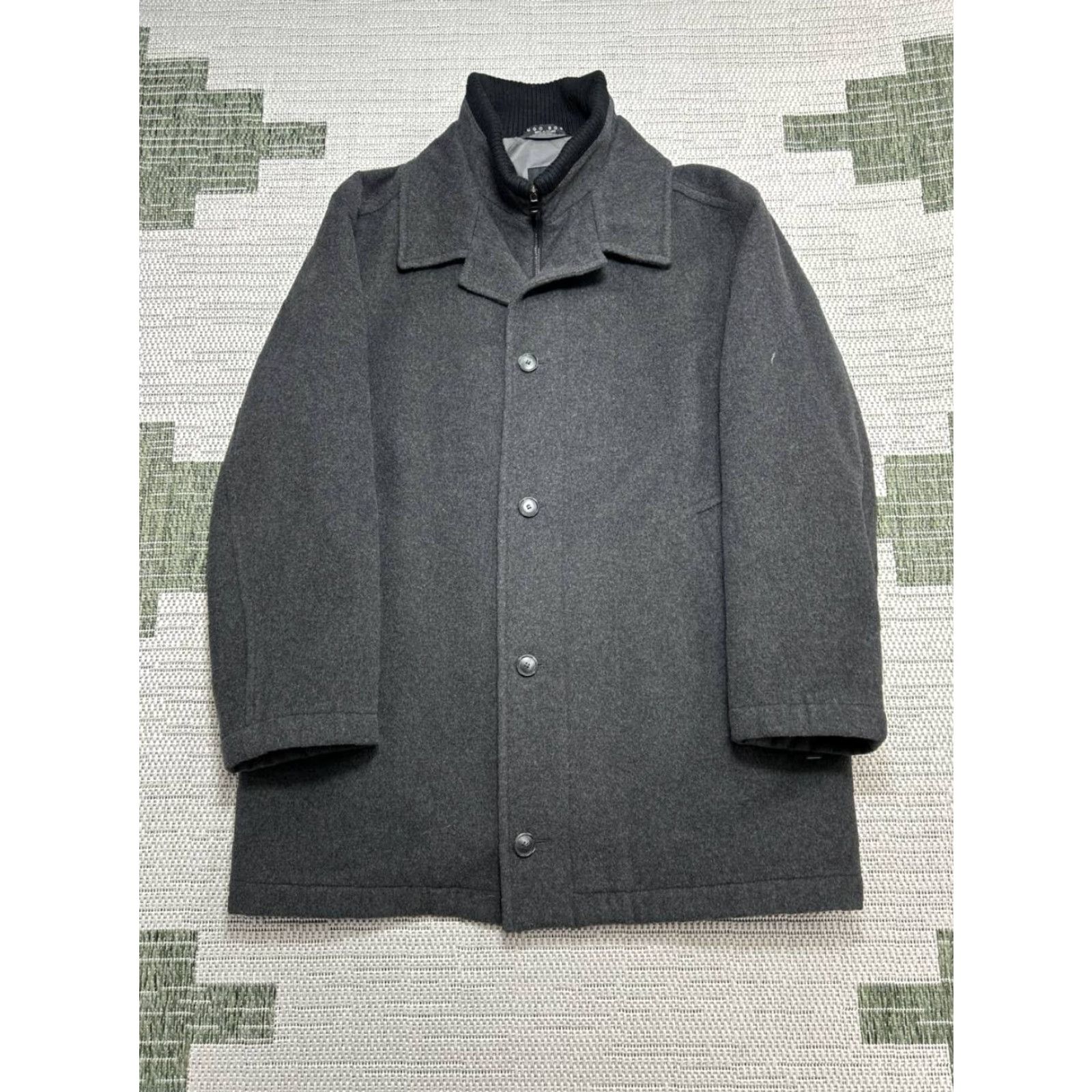 Hugo Boss VINTAGE Hugo Boss Overcoat Mens 44 Black Virgin Wool Heavy Size US S / EU 44-46 / 1 - 2 Thumbnail