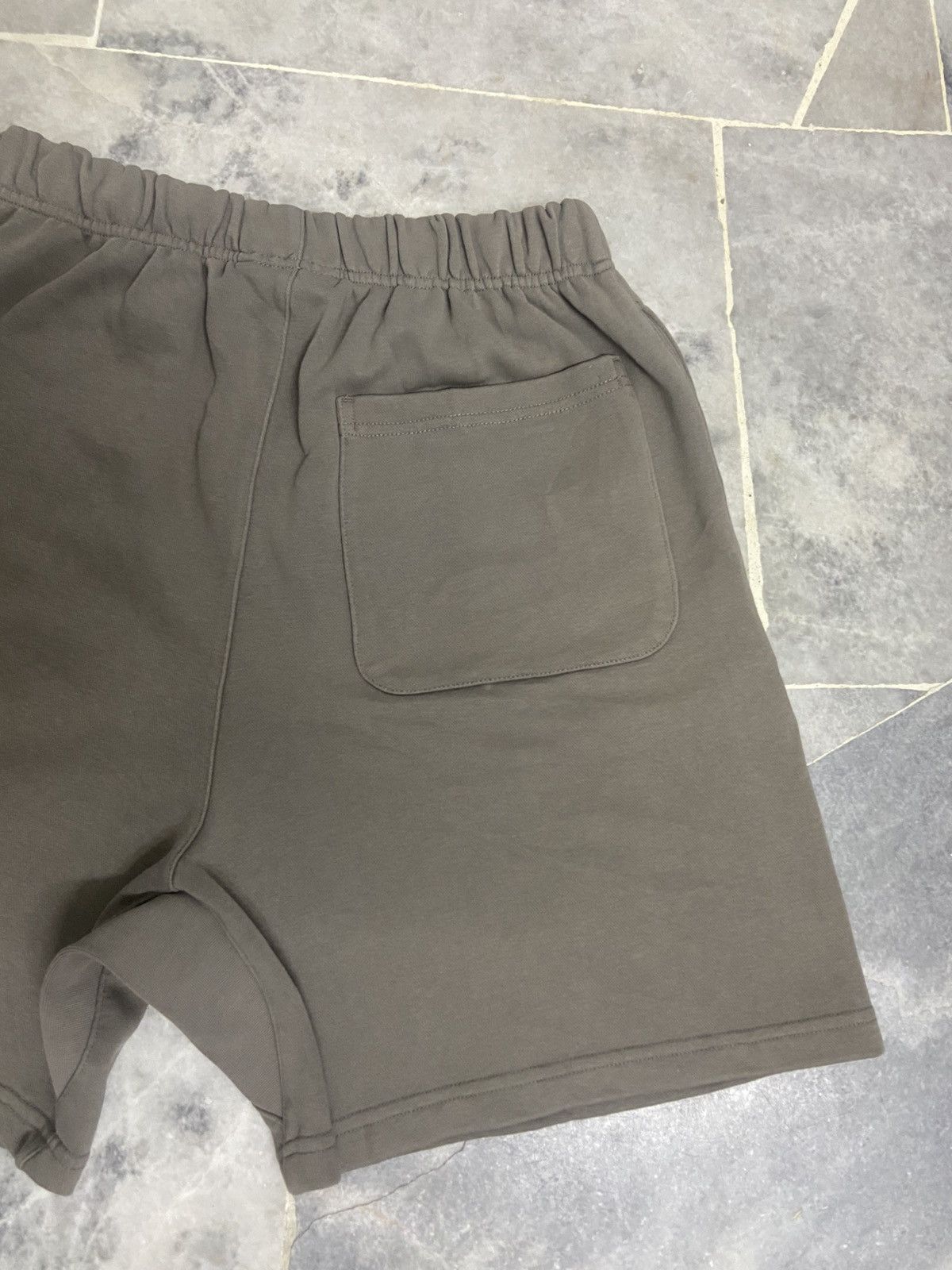 Fear of God Fear Of God Essentials Shorts Size US 32 / EU 48 - 9 Thumbnail